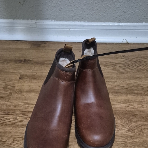 UGG Men\'s Chocolate Brown Ankle Boots